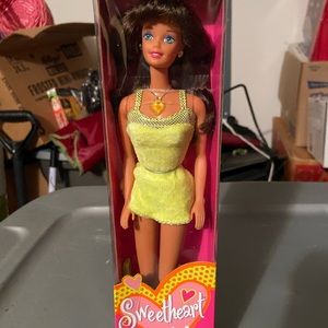 NIB Sweetheart Barbie doll 1997